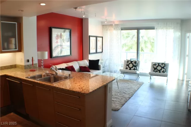 MLS: 2703055 Condo For Sale