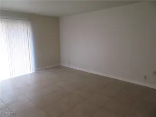 Photo #3: 2703078 Listing 