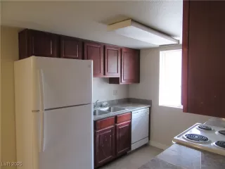 Photo #4: 2703078 Listing 