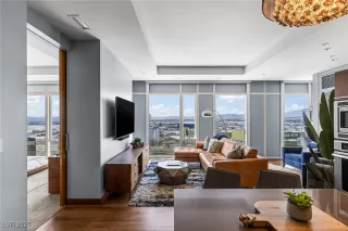 Photo #2: 2703095 Listing