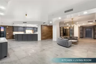 Photo #6: 2703100 Listing