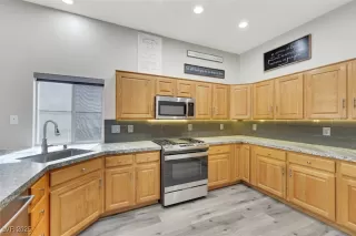Photo #4: 2703126 Listing