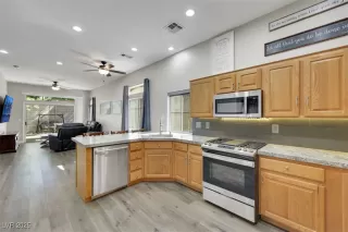 Photo #5: 2703126 Listing