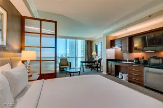 Photo #5: 2703129 Listing