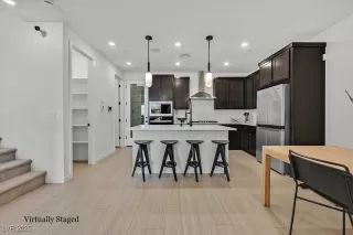 Photo #3: 2703146 Listing 