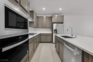 Photo #4: 2703146 Listing 