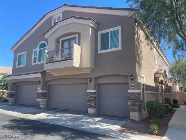 MLS: 2703160 Condo For Sale