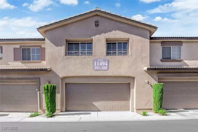 MLS: 2703162 Condo For Sale