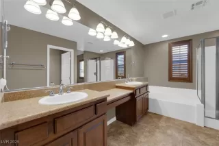 Photo #1: 2703162 Listing 