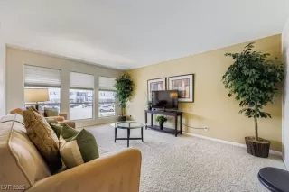 Photo #2: 2703171 Listing