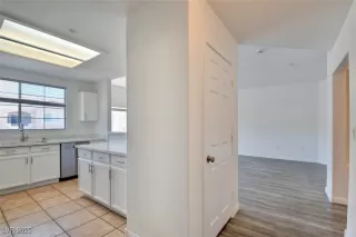 Photo #1: 2703175 Listing 