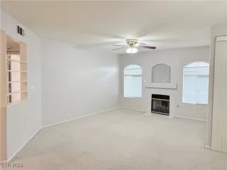 Photo #4: 2703192 Listing 