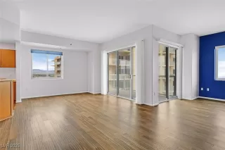 Photo #5: 2703196 Listing