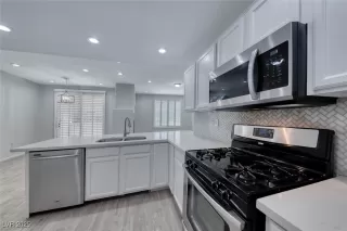 Photo #1: 2703209 Listing