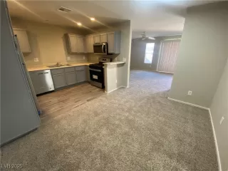 Photo #4: 2703215 Listing 