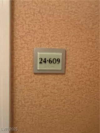 Photo #5: 2703279 Listing