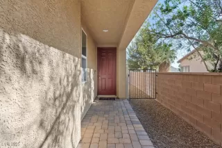 Photo #3: 2703288 Listing