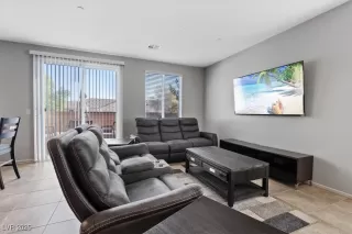 Photo #4: 2703288 Listing