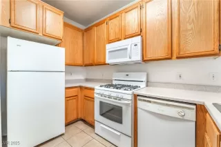 Photo #5: 2703295 Listing 