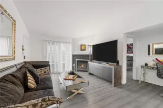 Photo #2: 2703365 Listing 