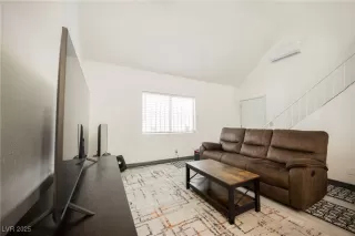 Primary Photo for MLS#: 2703367