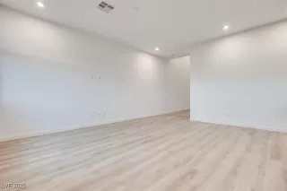 Photo #5: 2703387 Listing 