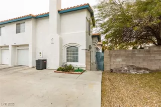 Photo #3: 2703412 Listing 