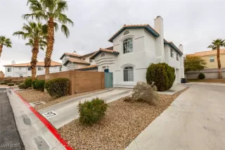 Photo #4: 2703412 Listing 