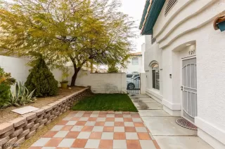 Photo #6: 2703412 Listing 