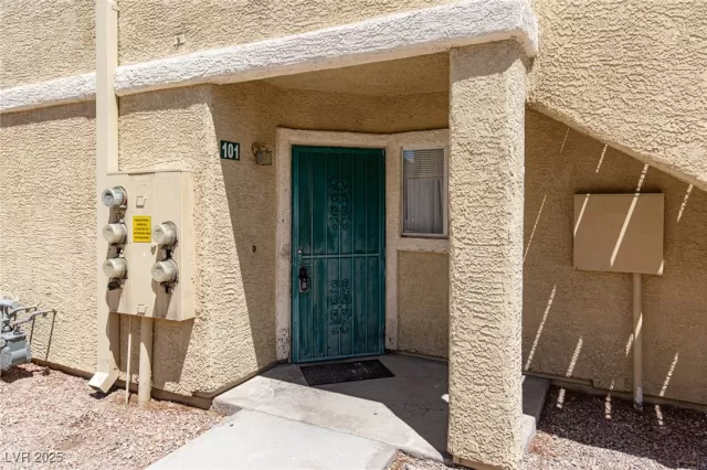 MLS: 2703417 Condo For Sale