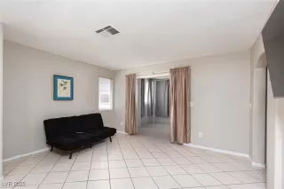 Photo #2: 2703417 Listing