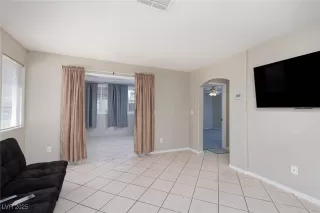 Photo #3: 2703417 Listing