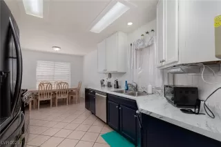 Photo #4: 2703417 Listing