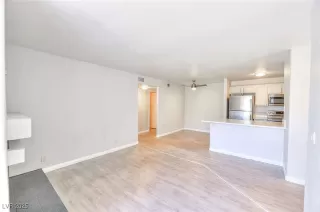 Photo #6: 2703454 Listing