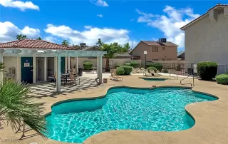 Photo #2: 2703461 Listing