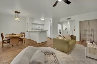 Photo #5: 2703461 Listing