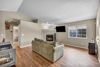 Photo #2: 2703515 Listing