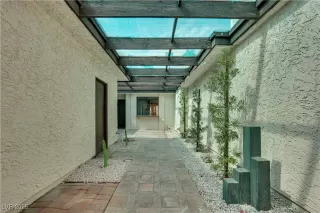 Photo #2: 2703519 Listing