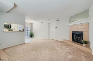 Photo #3: 2703524 Listing