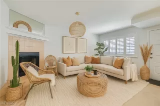 Photo #4: 2703524 Listing