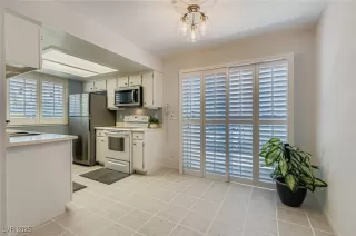 Photo #5: 2703524 Listing