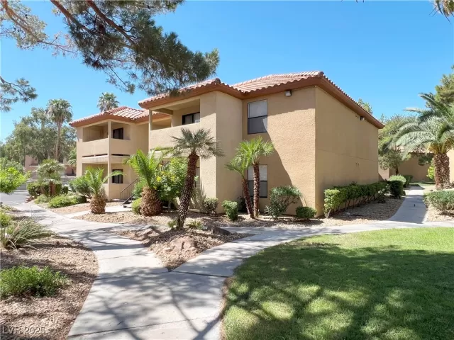 MLS: 2703538 Condo For Sale