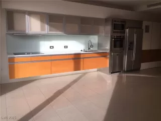 Photo #2: 2703569 Listing 