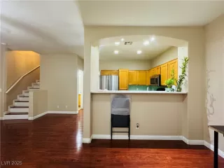 Photo #1: 2703600 Listing 