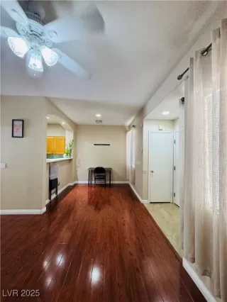 Photo #3: 2703600 Listing 