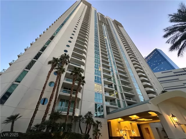 MLS: 2703610 Condo For Sale