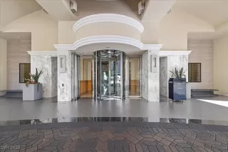 Photo #2: 2703610 Listing 