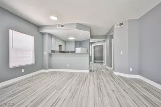 Photo #1: 2703611 Listing 