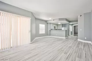 Photo #2: 2703611 Listing 