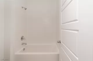 Photo #5: 2703621 Listing 